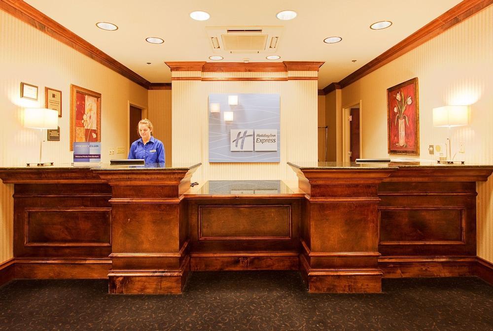 Holiday Inn Express Hotel & Suites Lucedale By Ihg Extérieur photo