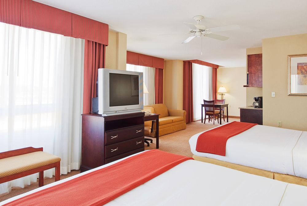 Holiday Inn Express Hotel & Suites Lucedale By Ihg Extérieur photo