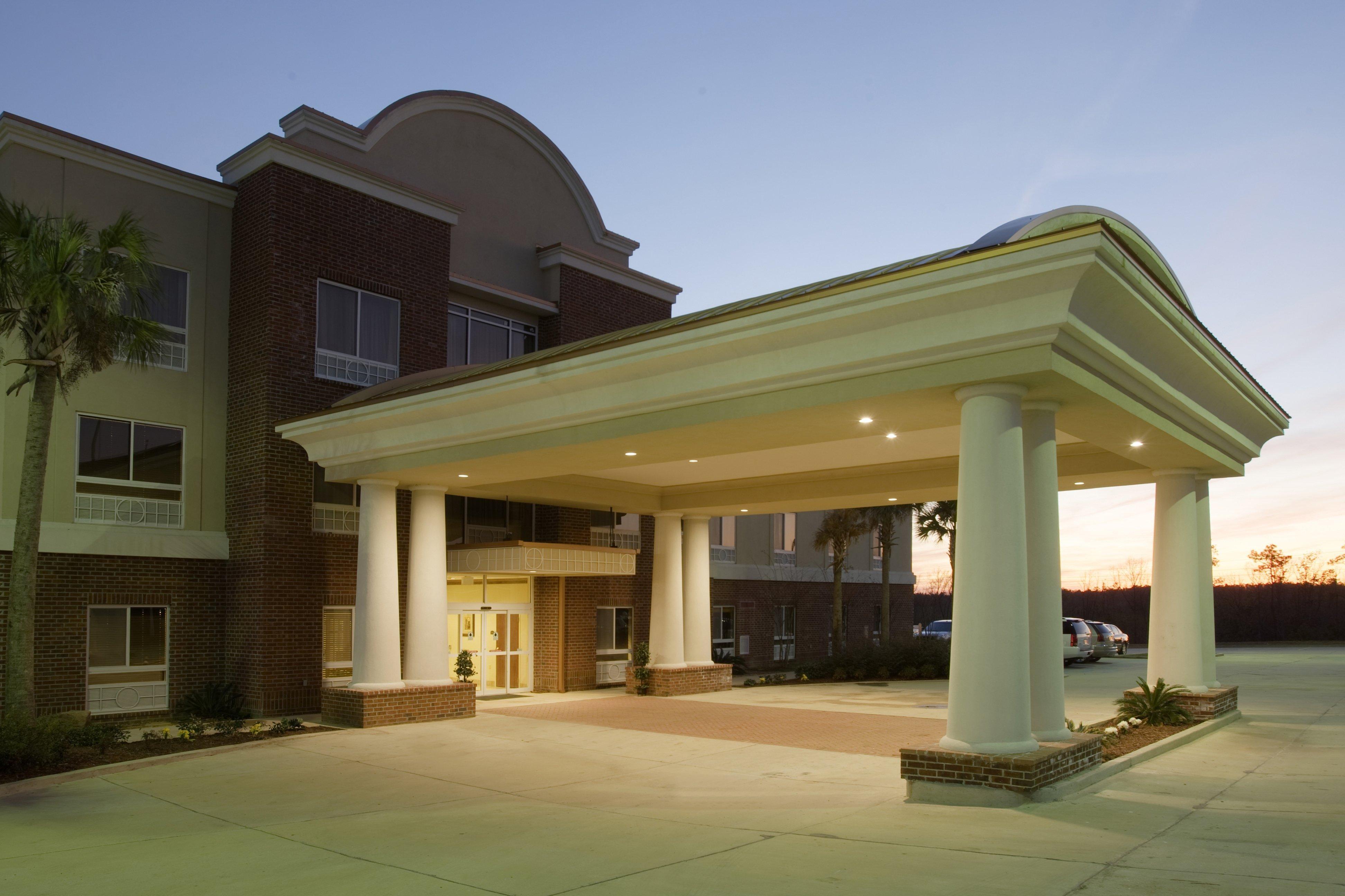 Holiday Inn Express Hotel & Suites Lucedale By Ihg Extérieur photo