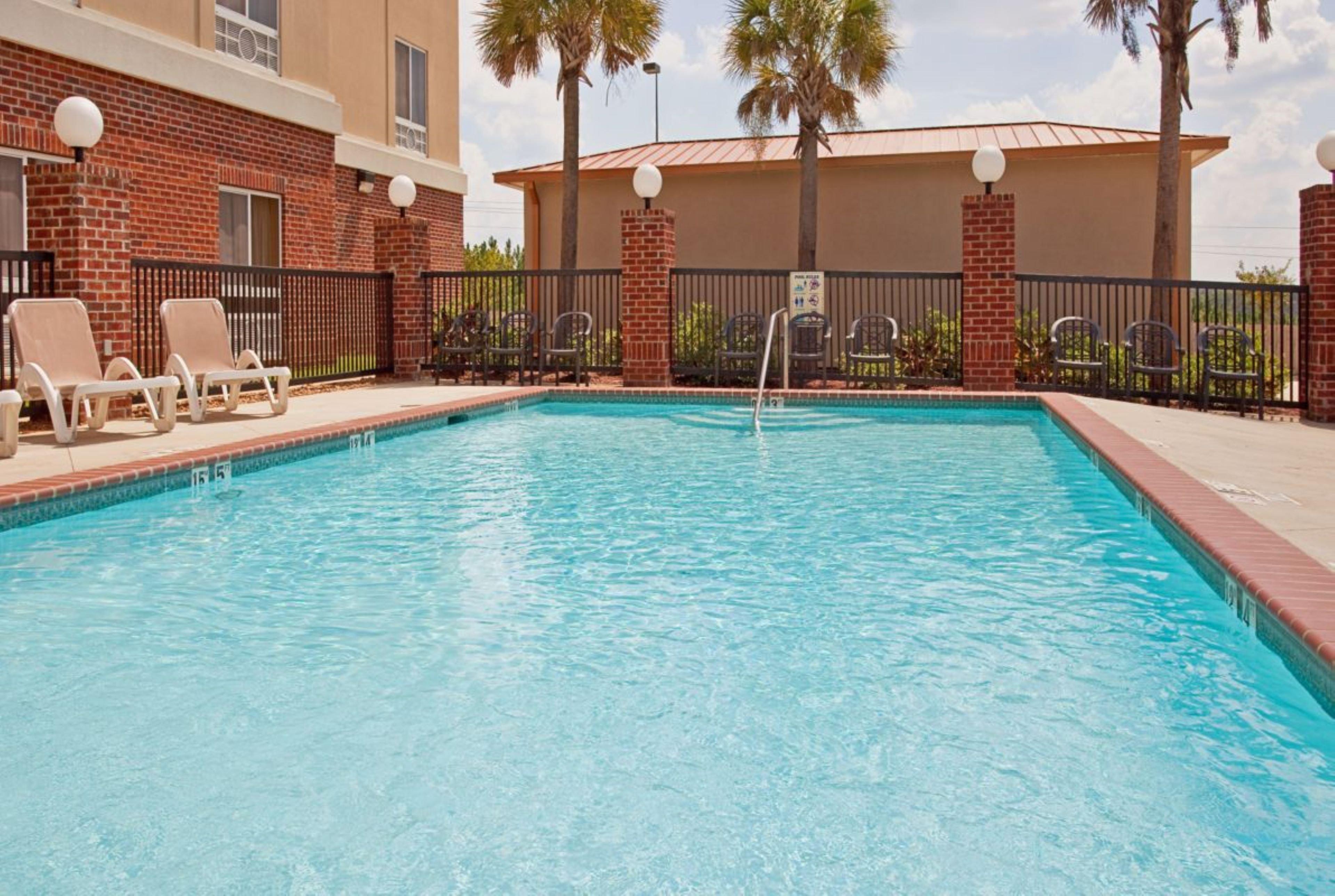 Holiday Inn Express Hotel & Suites Lucedale By Ihg Extérieur photo